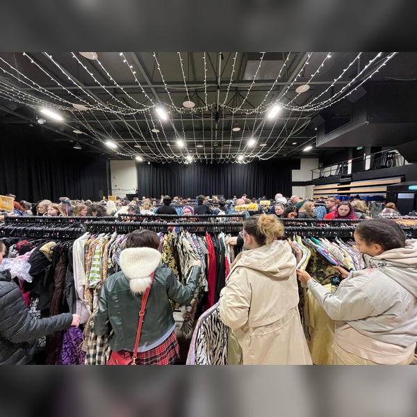 Worth The Weight Brighton: Vintage Kilo Sale