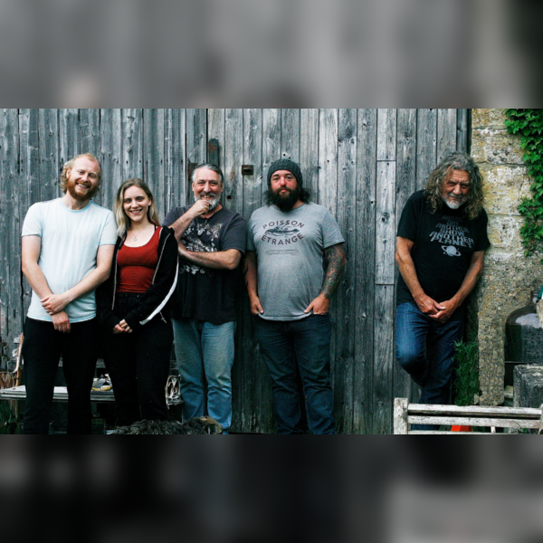 Saving Grace with Robert Plant and Suzi Dian 