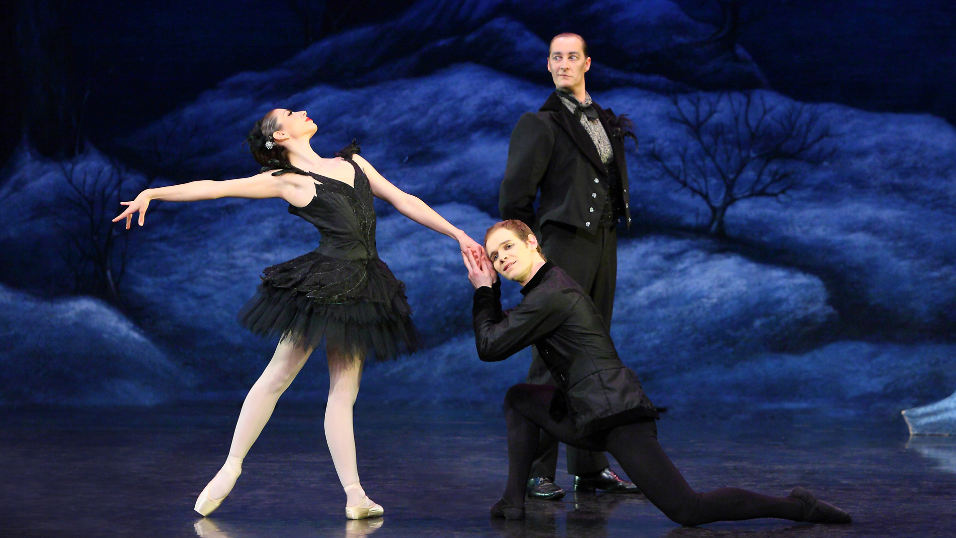 English Youth Ballet - Swan Lake