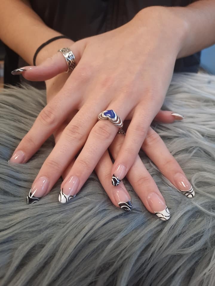 Nail Extensions: Acrylic vs Gel Options