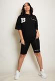 Black Oversized B Motif T-Shirt And Shorts Set