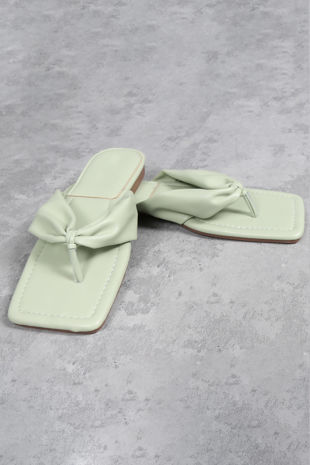 Faux Leather Flip Flop in Green