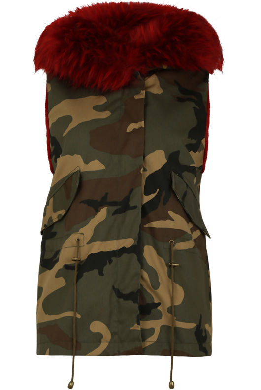 Camouflage Print Faux Fur Gilet In Wine 