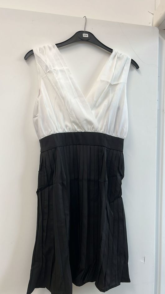 White Black Pleated Dress