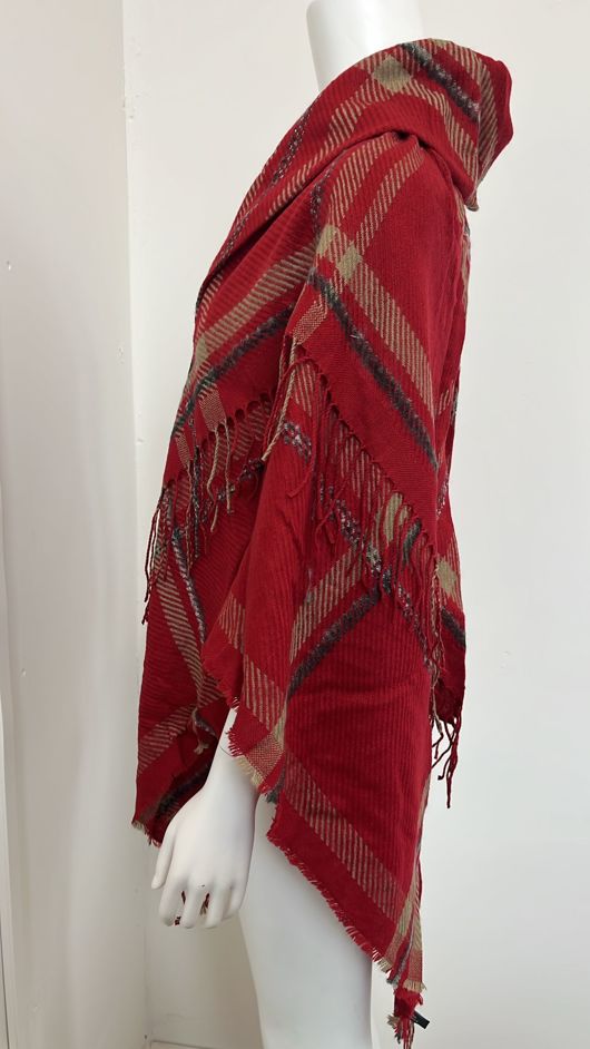 Trim Cape Red Shawl Pullover