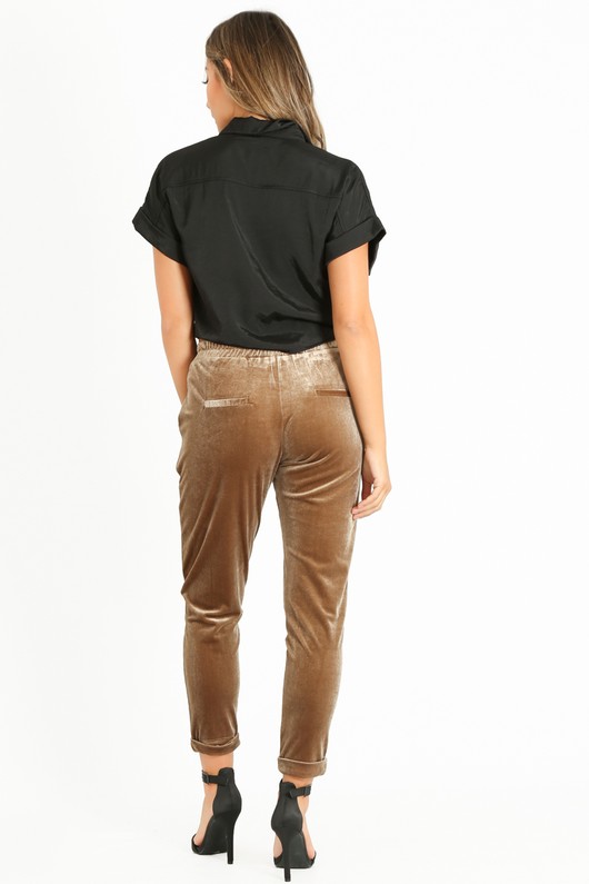 b/840/Tapered_Velvet_Cropped_Trouser_In_Mink-3__91986.jpg