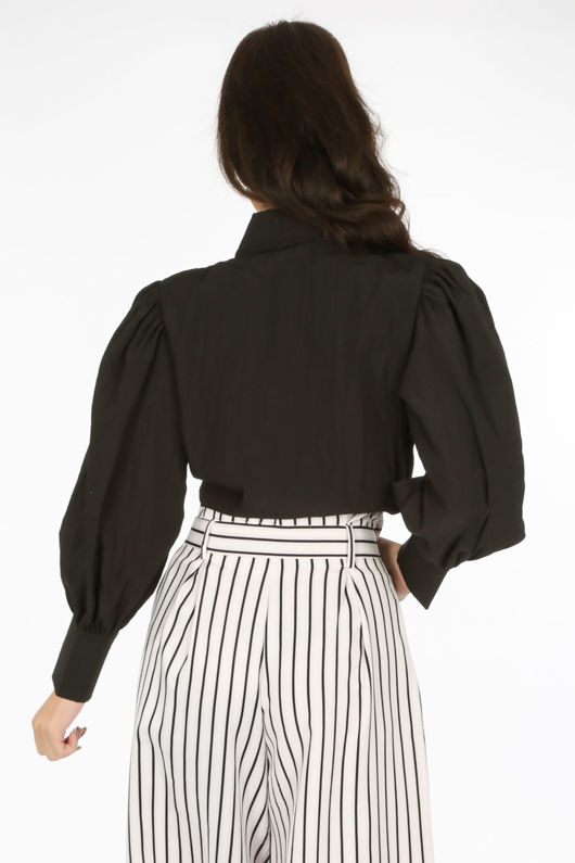 Black Tie Front Cropped Shirt 