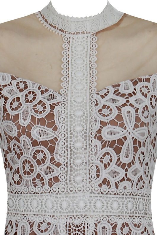 Floral Contrast Lace Textured Bodycon Dress