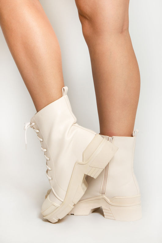 Beige PU Chunky Heel Toe Structure Boots