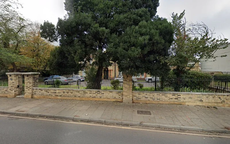 Podium Driving School Gravesend