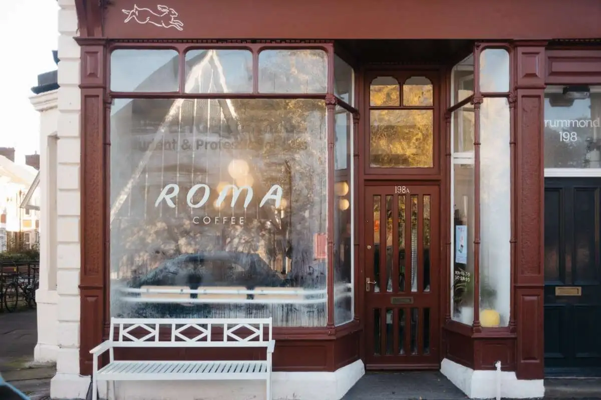 Roma coffee shop image