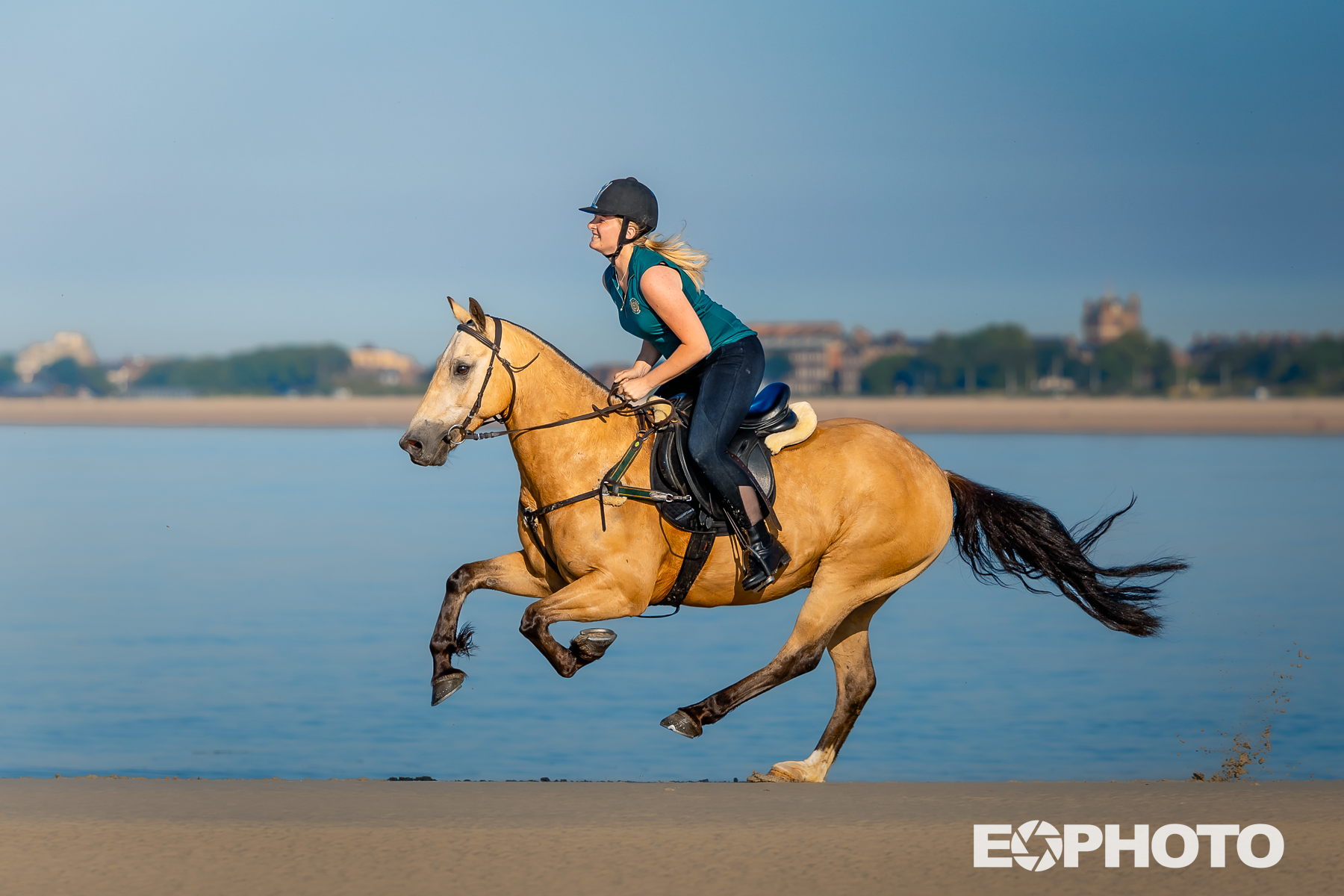 Guided Group Beach Photoshoot | ELLE4797.png