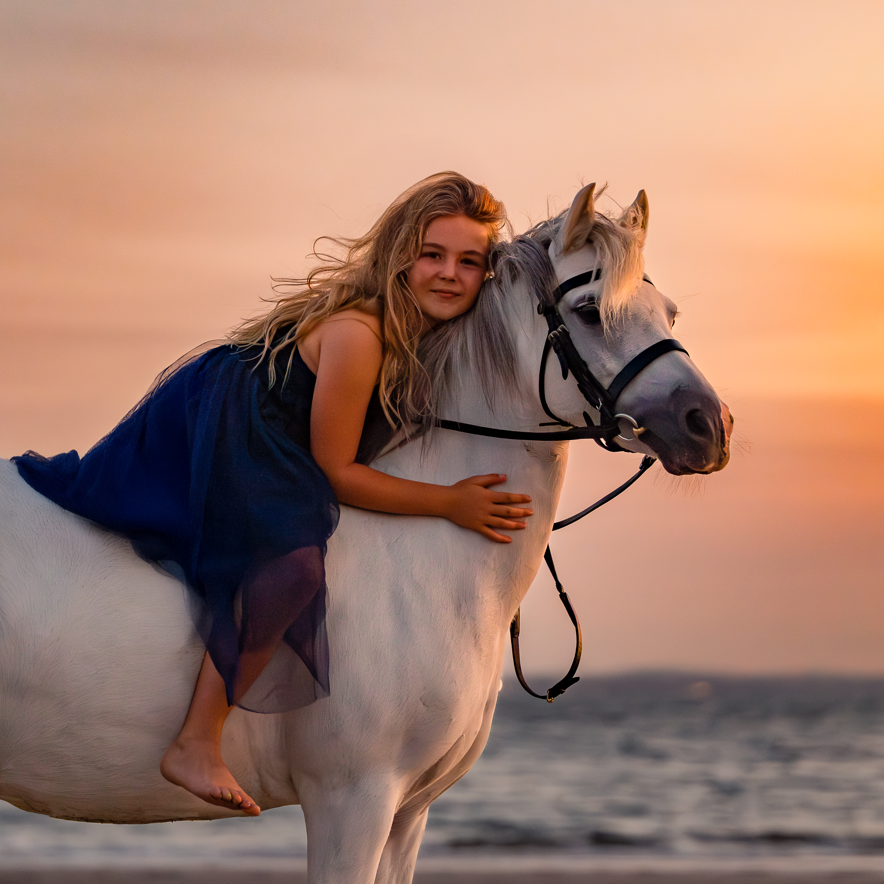 It’s not just “turn up and hope” – your beach shoot is timed to the minute 
