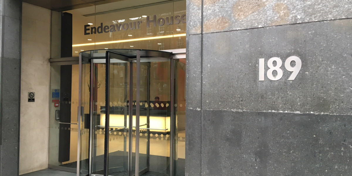 Professional office space near London