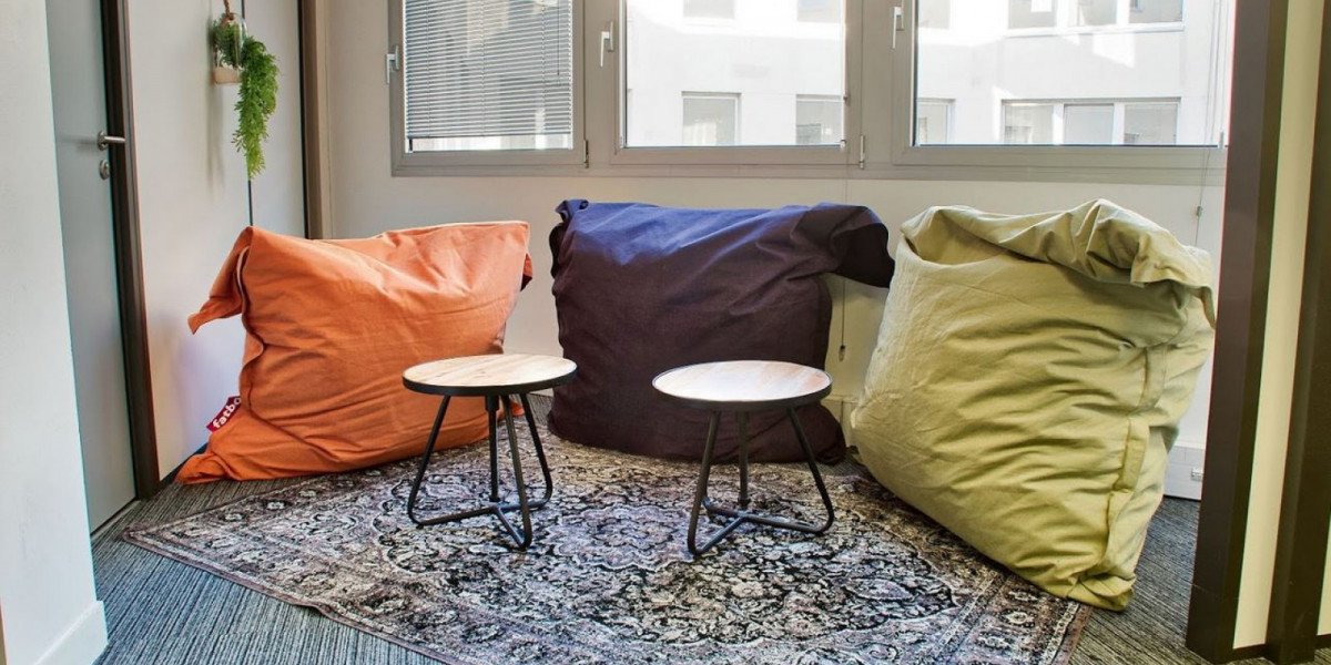 All inclusive office solutions at affordable prices near Tour Eiffel