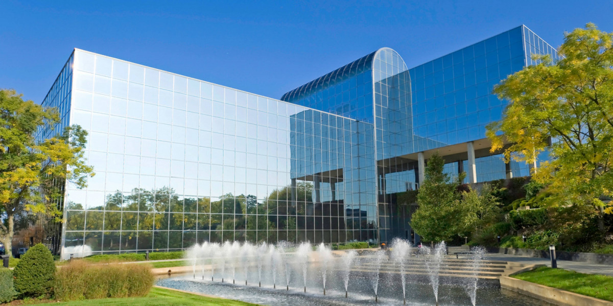 Regus - 140 E Ridgewood Avenue, Paramus, New Jersey, 07652