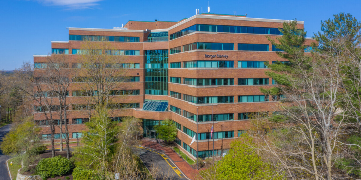 Regus (IWG) - Ferncroft Corporate Center, Middleton, Massachusetts 01949, USA