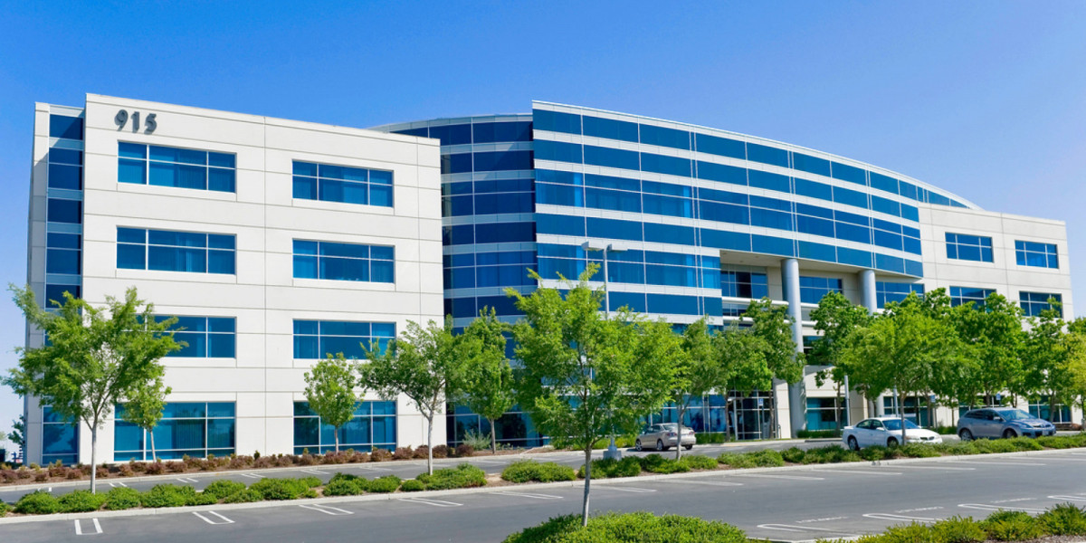 Regus (IWG) - 915 Highland Pointe, Roseville, California 95678, USA