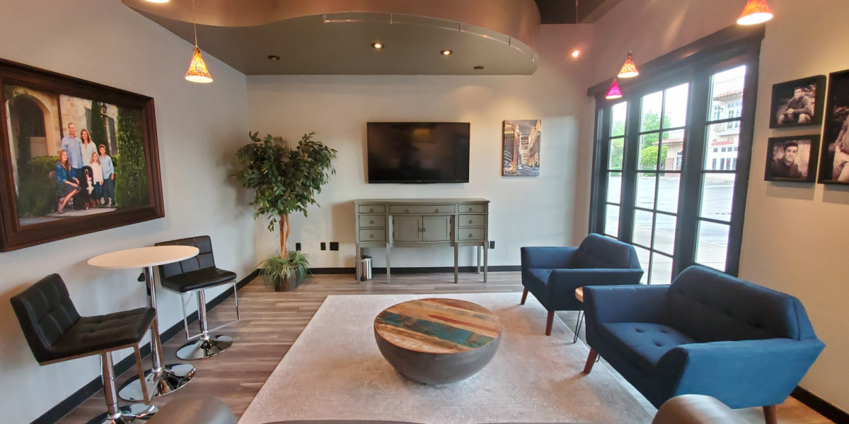 Meeting Room / Flex Workspace