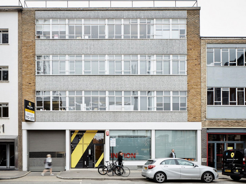 Curtain Road