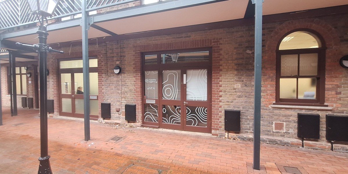 Need Space, 6 Brighton Road, Horsham RH13 5BB, UK