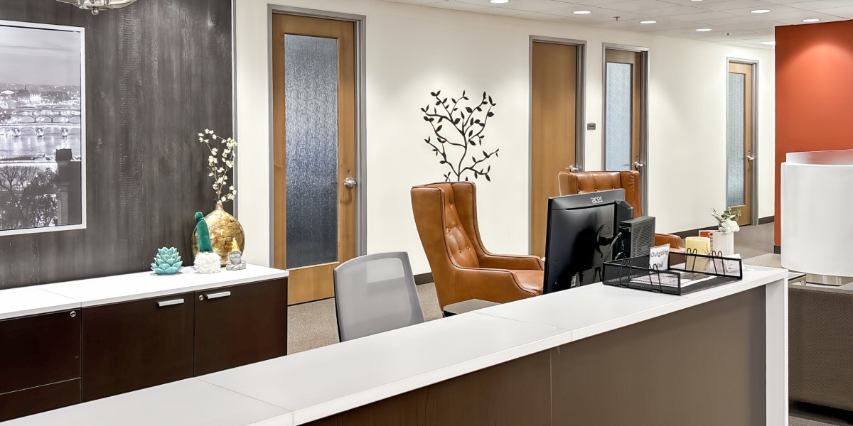 Reception at Regus 1220 Main Street, Vancouver WA
