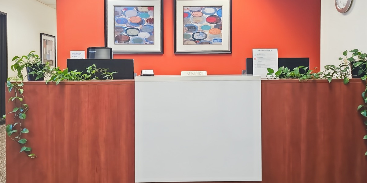 Reception at Regus Tualatin Lake at the Commons