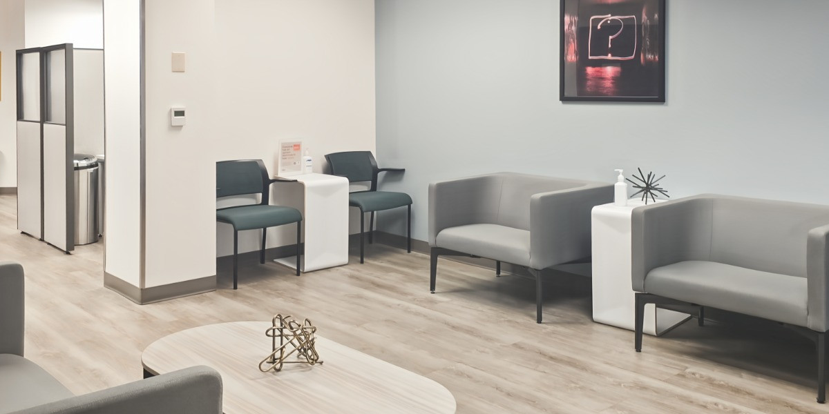 Lounge at Regus Three Town Center, Clackamas