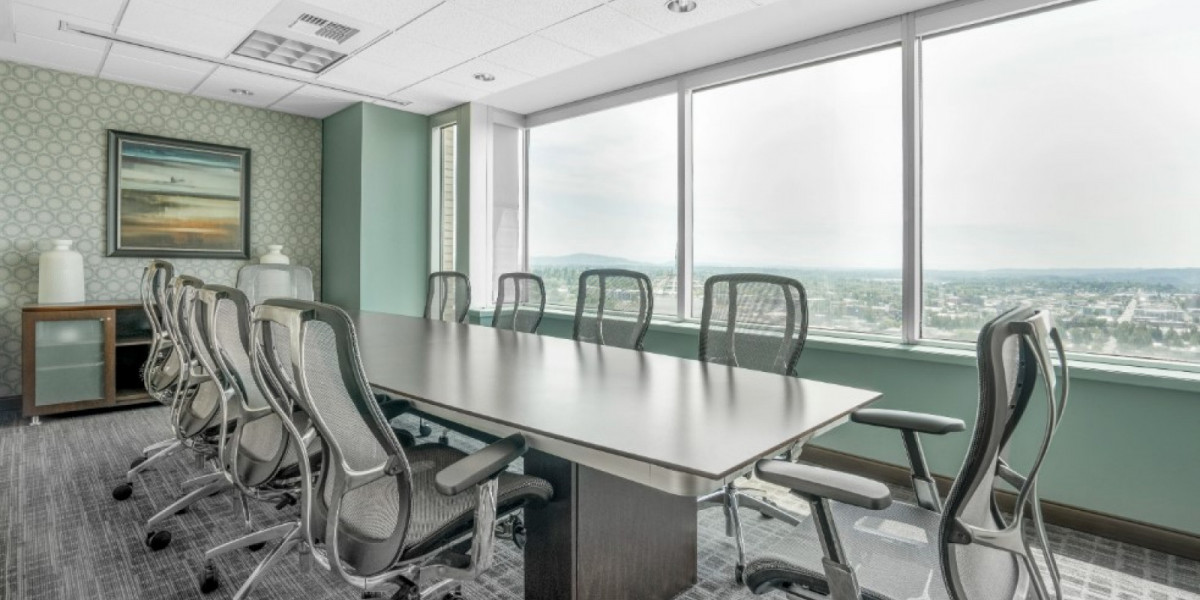 All inclusive office solutions at affordable prices near NE 7th Ave MAX Station