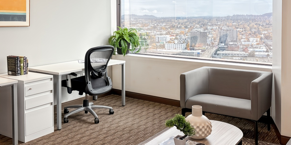 Private office with city views on the 31st floor of US Bancorp Tower