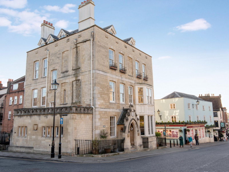 Castle Hill House