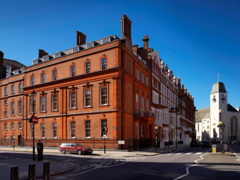 Pont Street