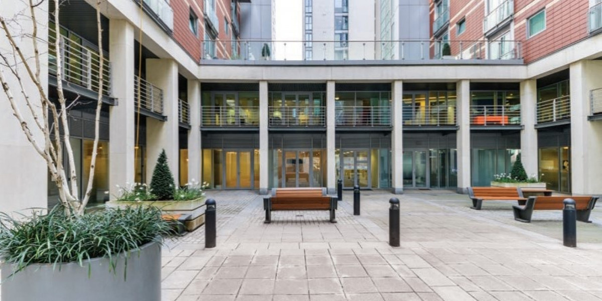 All inclusive office solutions at affordable prices near Salamanca Street (Stop SM)