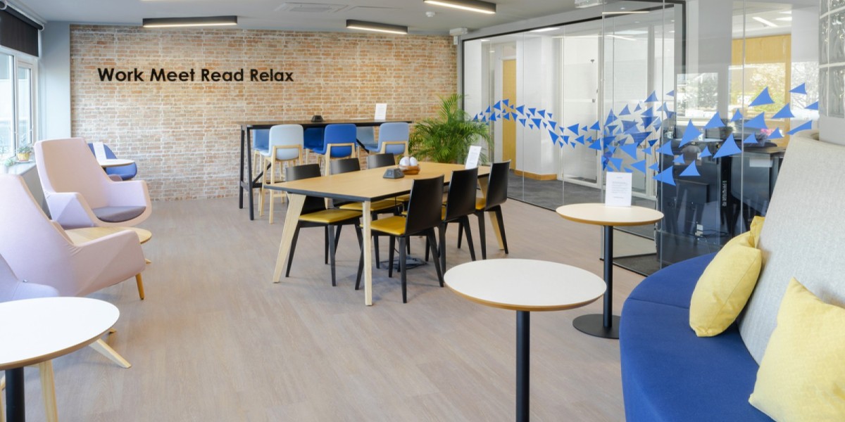 Breakout area in serviced offices in Turnham Green