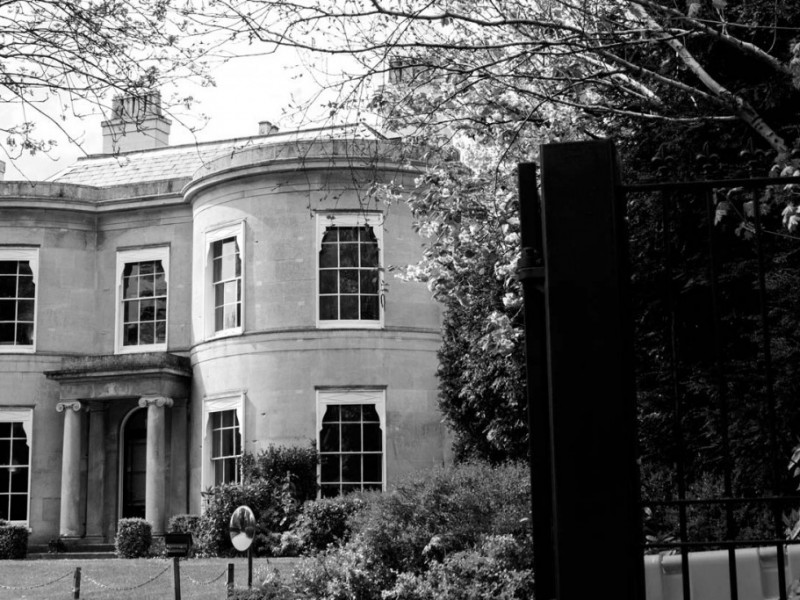 Wyvols Court