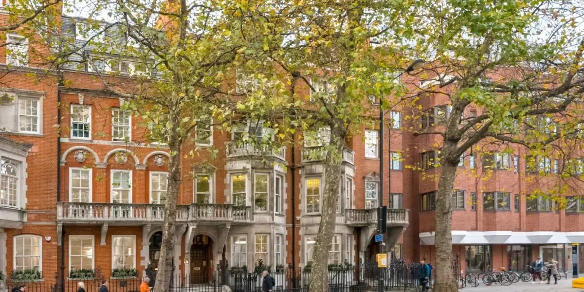 128 Buckingham Palace Rd, London SW1W 9SA, UK