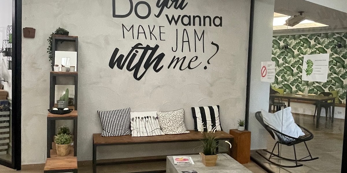 Beautiful coworking space at Office Jam Rome (Roma)