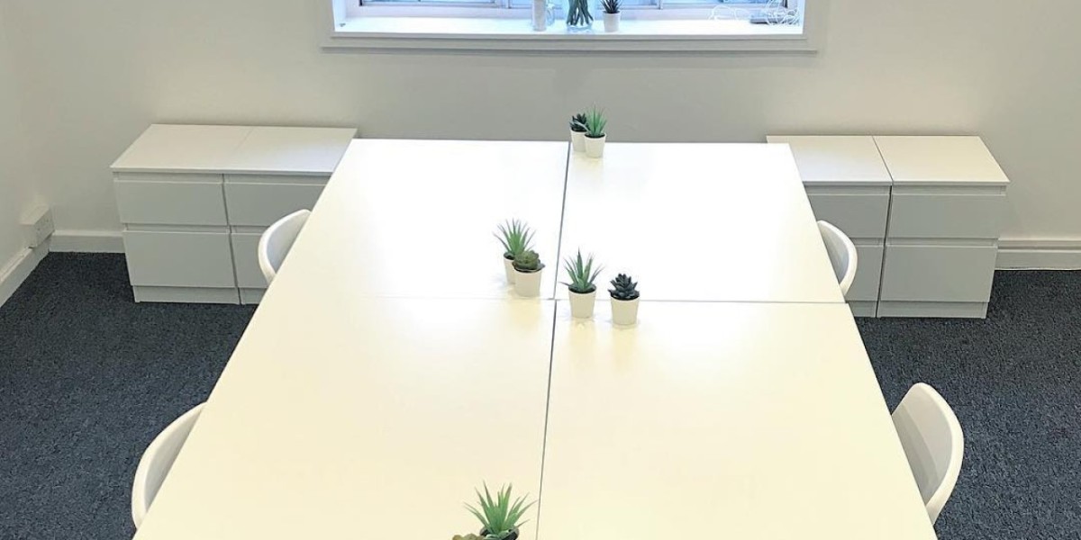Office ready for a business at Cobham