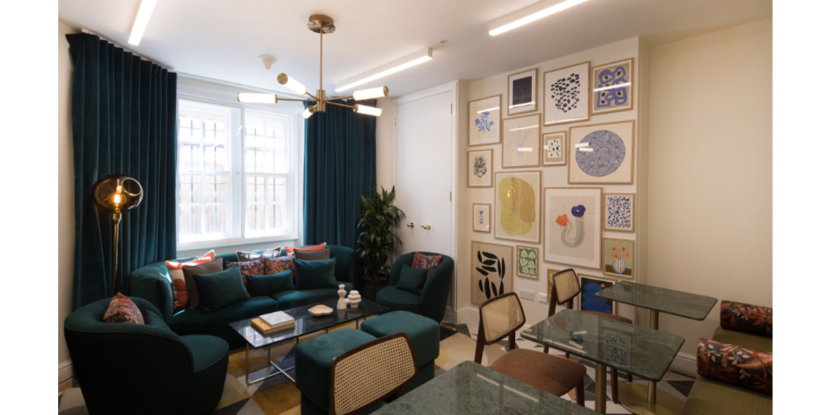 Lounge area at 132 BPR