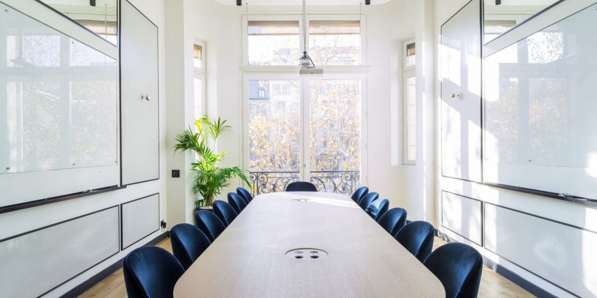 All inclusive office solutions at affordable prices near Champs-Élysées