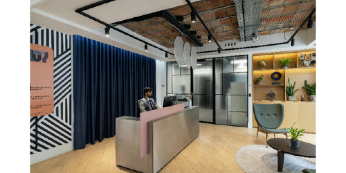 Manned Reception at Gray Inn's Road