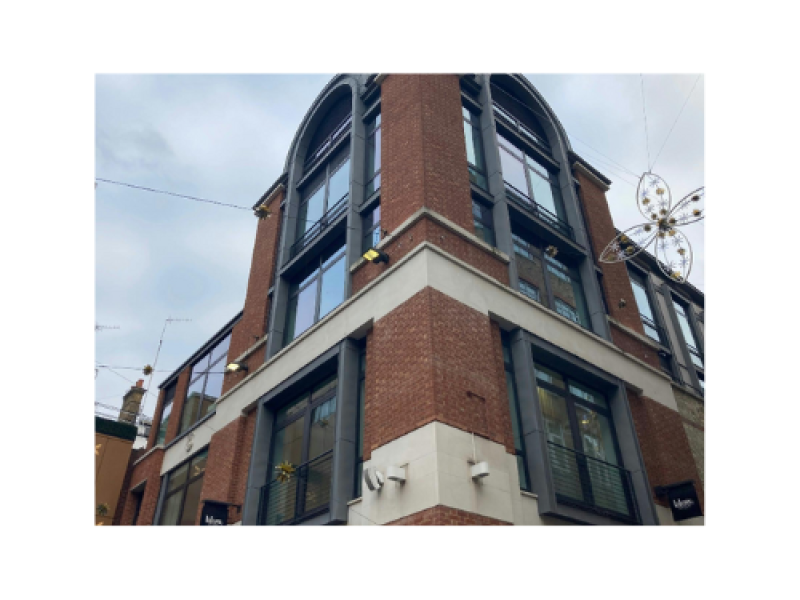 Ten Slingsby Place