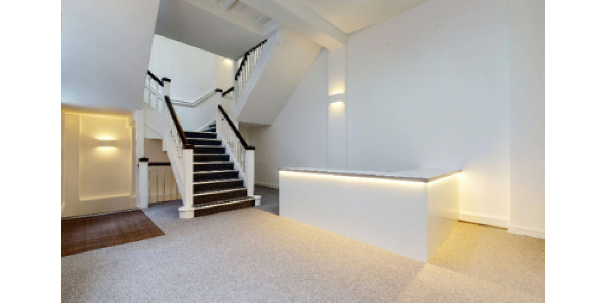 Unfurnished reception in Stedham Place