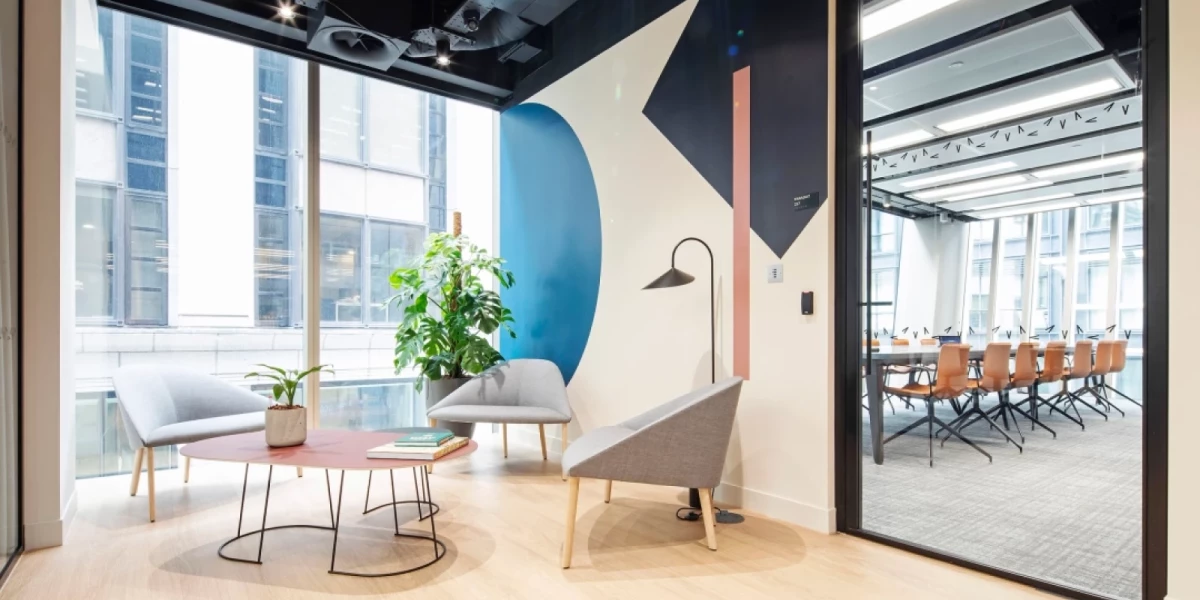 Common area at Industrious 70 St Mary Axe