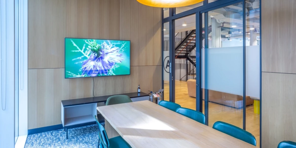 Meeting room at Industrious 131 Finsbury Pavement