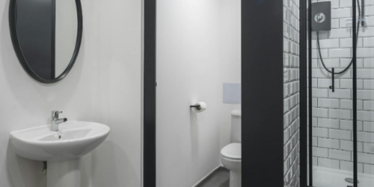 Shower at 12 Soho Square