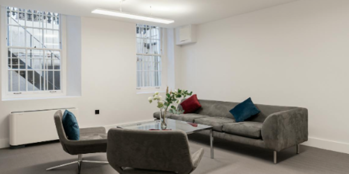 Lounge area at 4 Bloomsbury PI