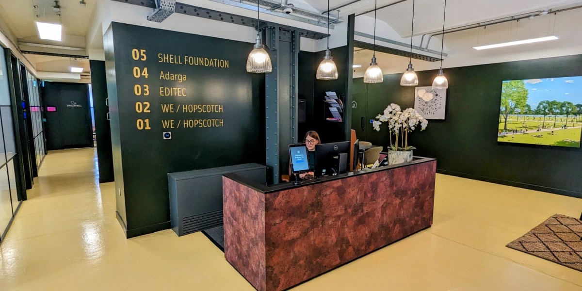 Manned reception at Embassy Tea House
