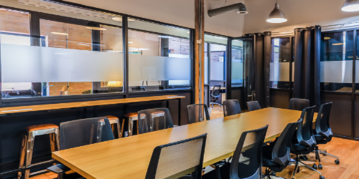 Meeting room at Nimbler Space Chicago