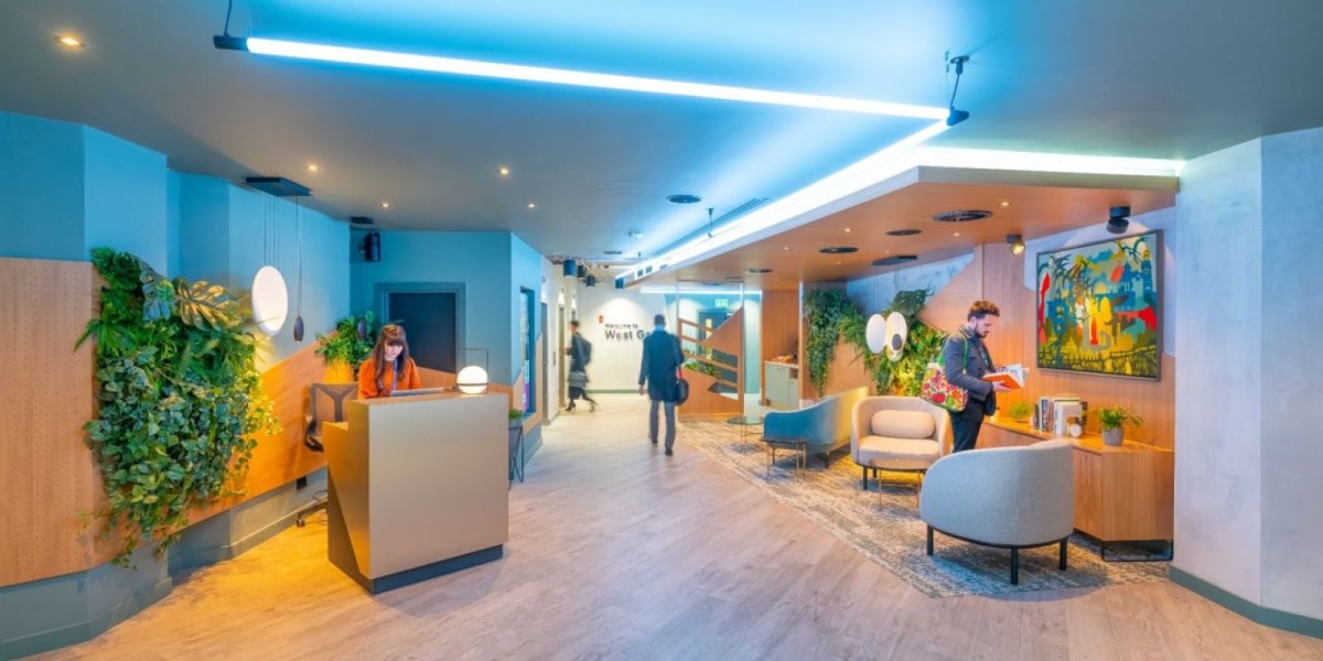 Manned reception at West Gate